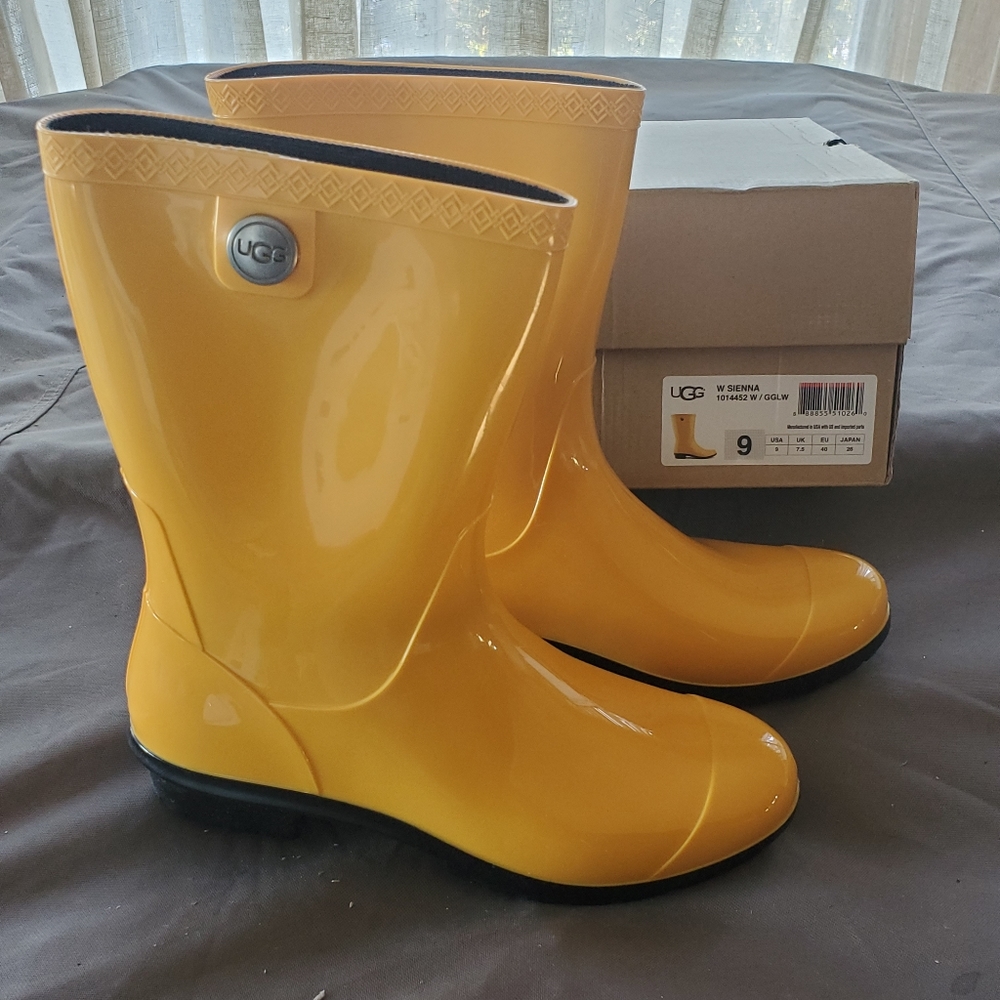 Ugg Sienna rain boots